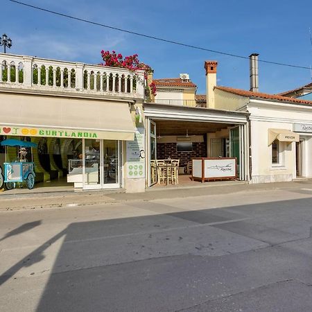 Vila Adriana Изола Экстерьер фото