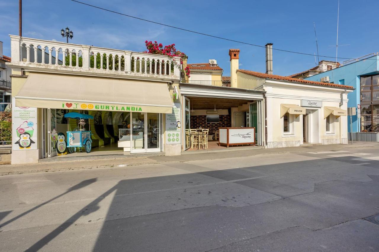 Vila Adriana Изола Экстерьер фото